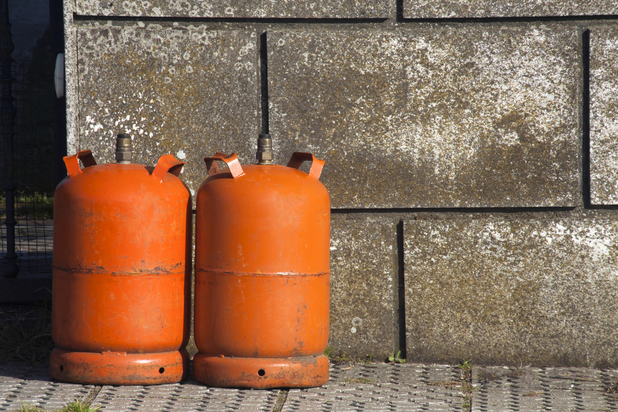 unattended gas cylinder