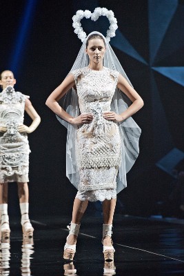 Top Pinoy designer shines at Dubai’s Fashion Forward - The Filipino Times