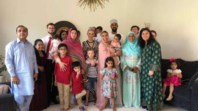 Emirati couple hosts Eid for expats 1