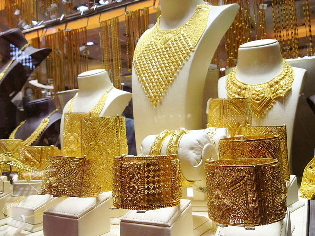 Gold rates in UAE hit new 12-month low - The Filipino Times