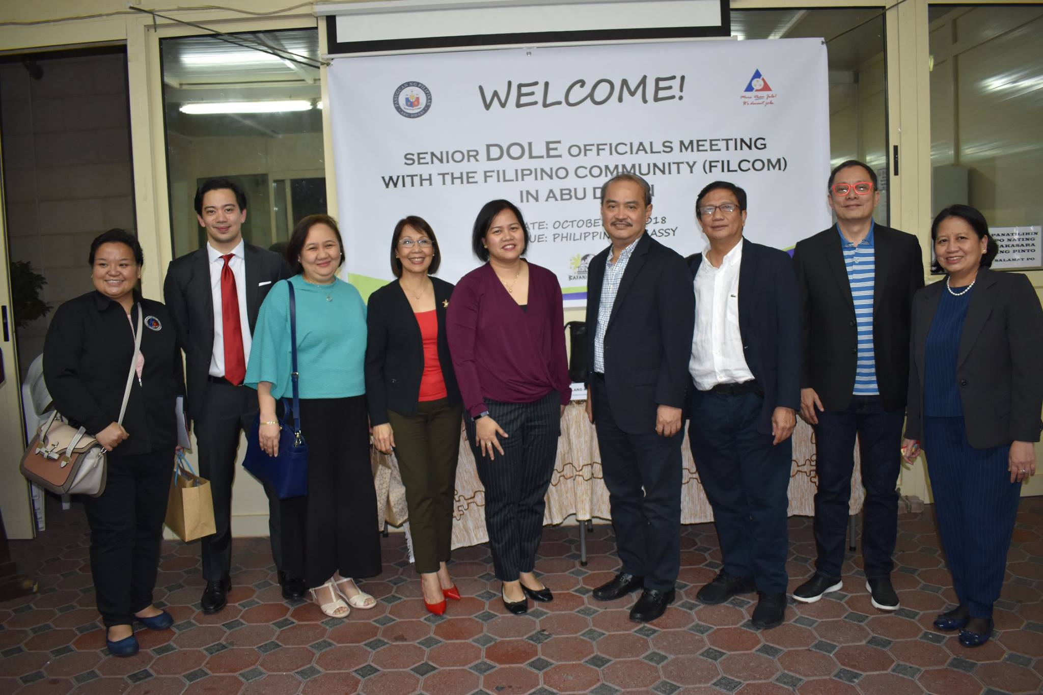 COMMUNITY DOLE Senior Officials meet with Community Leaders 2