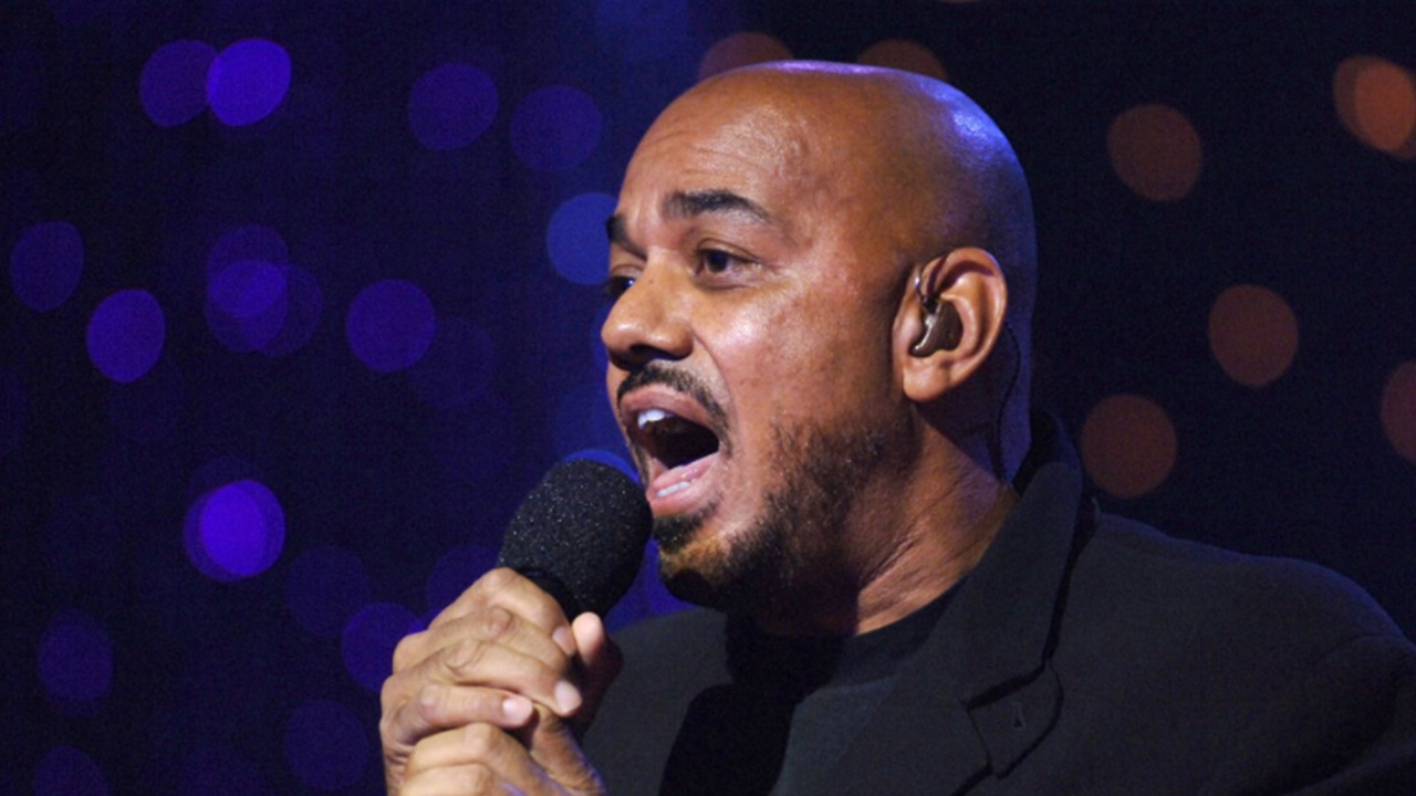 R&B singer James Ingram dies at 66 - The Filipino Times