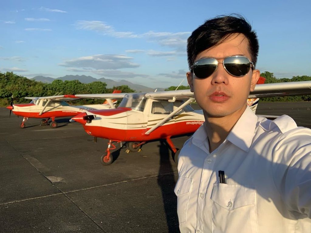 Singer Ronnie Liang fulfills dream of becoming a pilot | The Filipino Times