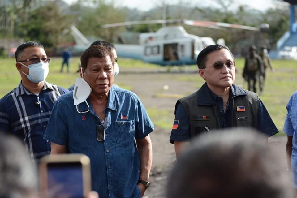 Duterte visits town in Guinobatan Albay photo from Rep Alfredo Garbin