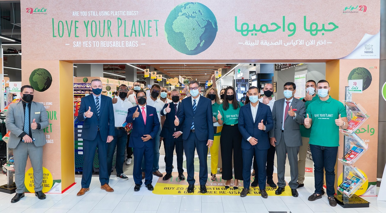 LuLu Hypermarkets introduces reusable and paper bags at Saudi