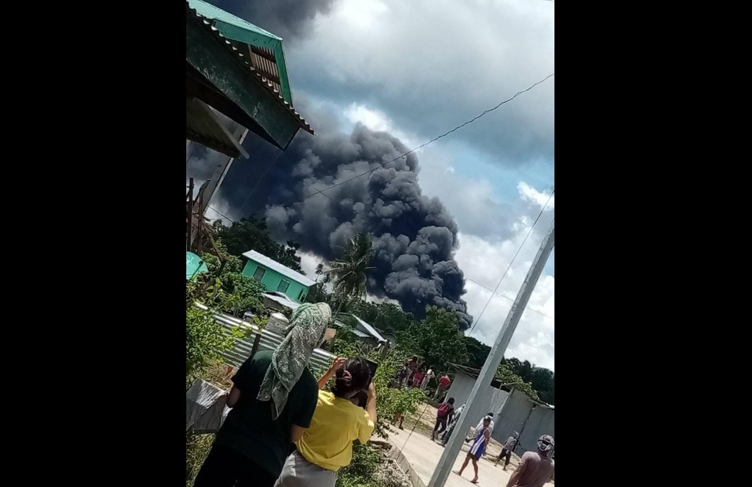 BREAKING: AFP chief confirms military plane crash in Sulu, at least 40 ...