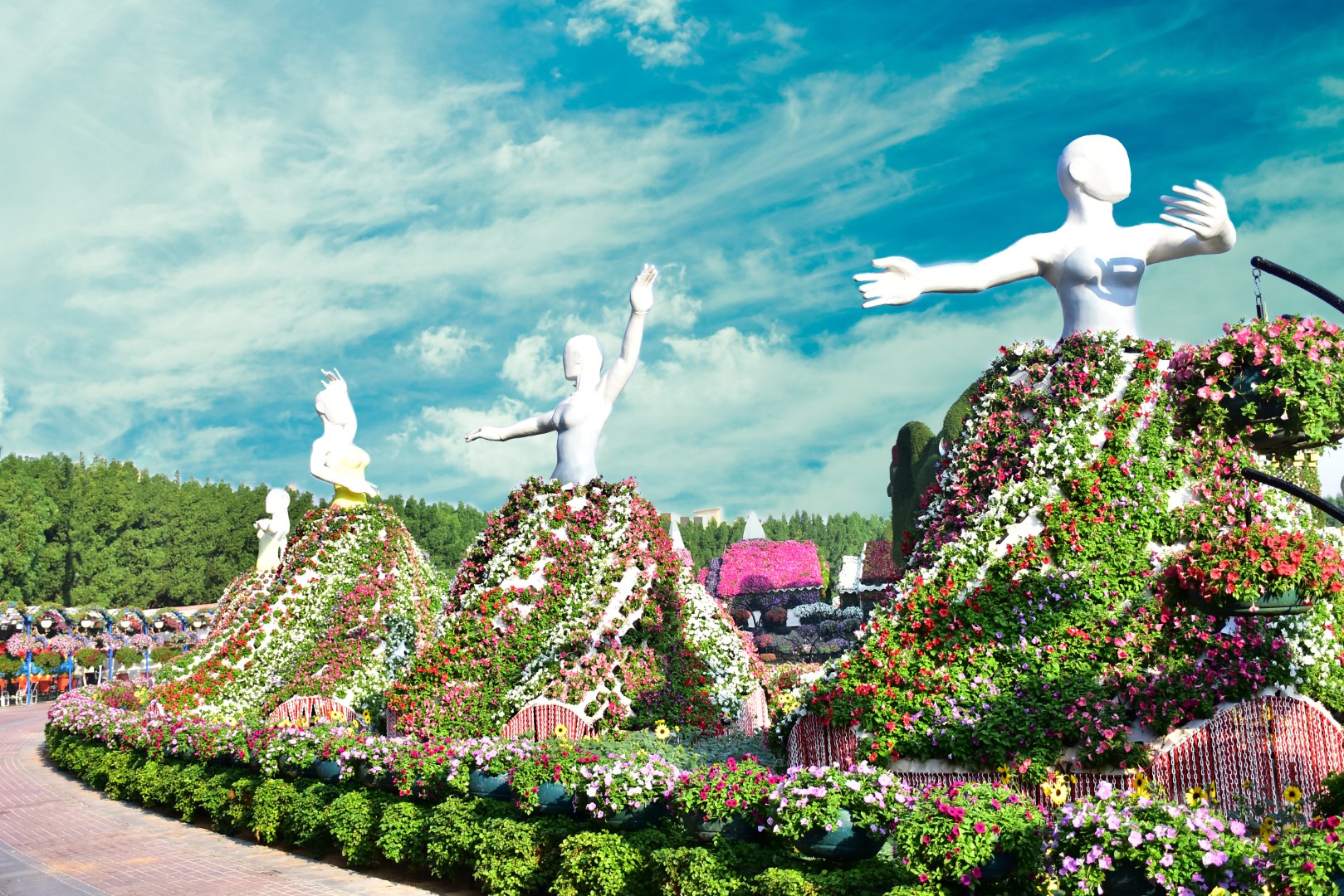 LOOK Dubai Miracle Garden opens gates with neverbeforeseen floral