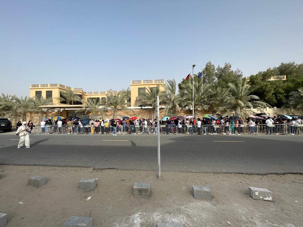 Dubai Consulate queue elections 2022 5