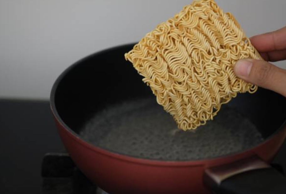 Man divorces wife in India for serving him instant noodles thrice a day ...