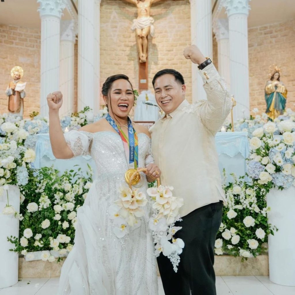 Hidilyn Diaz, bf coach tie the knot on Olympic win anniversary - The ...