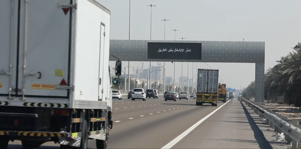 105,000 Traffic Fines Issued For Distraction While Driving In Abu Dhabi ...