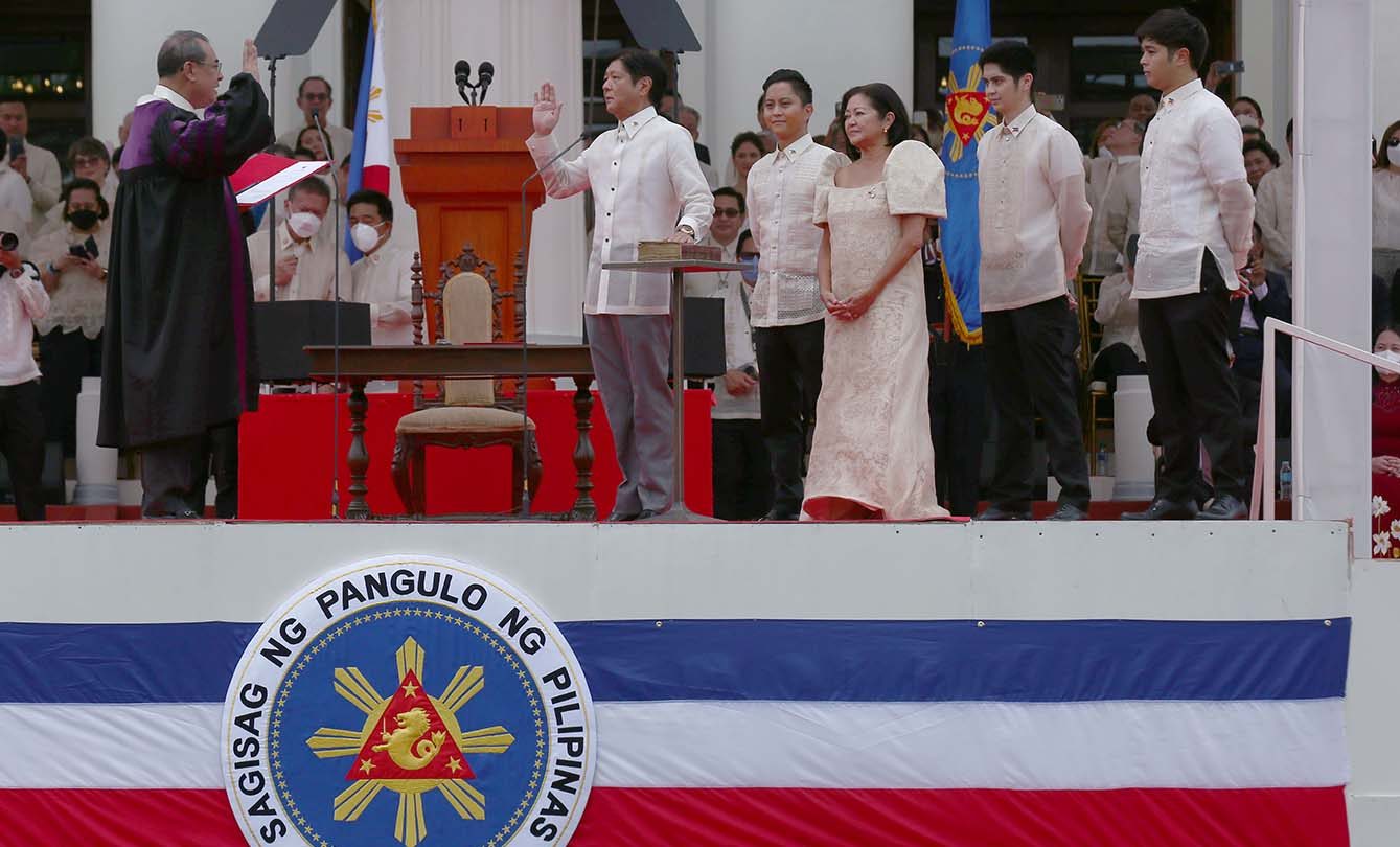 Marcos Jr Uses Fathers 1965 Inauguration Bible For Oathtaking