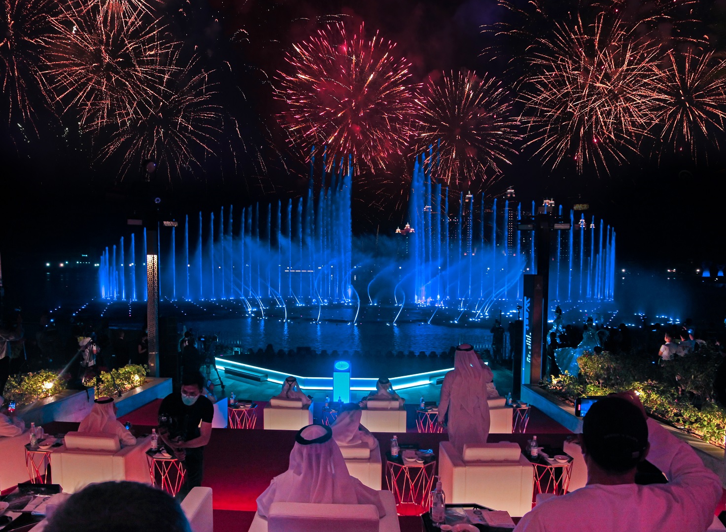 fireworks 2022 uae the pointe palm fountain