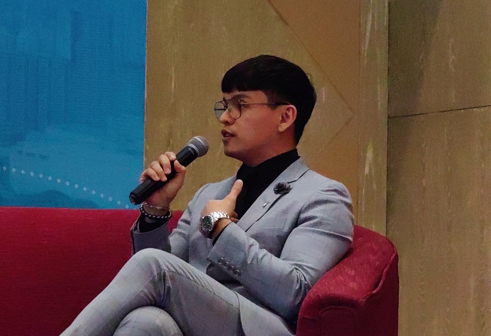 ppie panel kr manny guita mic 4