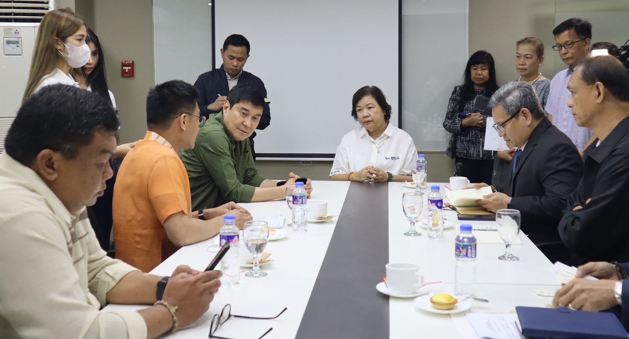 Sen. Raffy Tulfo conducts surprise visit at DMW, to call for committee  hearing when Senate session resumes on May 8 - The Filipino Times