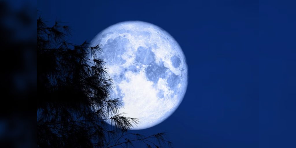 Rare super 'Blue Moon' to light up UAE's sky this coming week The