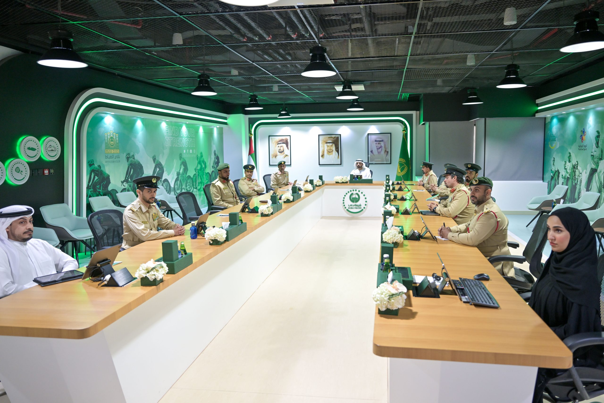 Sheikh Hamdan commends Dubai Police for public safety efforts - The