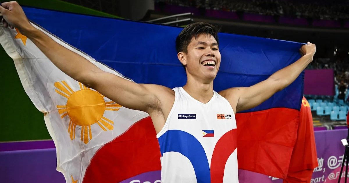 Setting the bar high Filipino pole vaulter EJ Obiena 'relentlessly